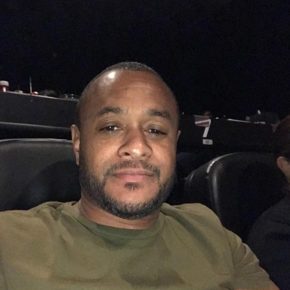 Meet your Posher, Alix - Picture 1 of 1